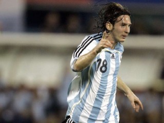 Basile piensa en un tridente con Messi, Crespo y Tevez ante la debilitada Bolivia