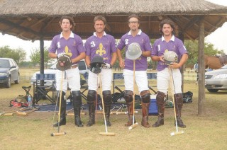 El bati ahora hace goles pero jugando al Polo